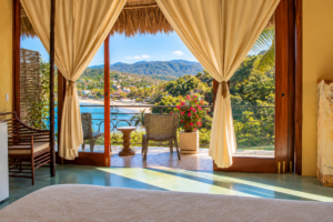 amor-boutique-hotel-primer-beso-oceanview-bedroom-2